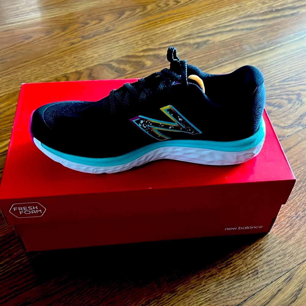 Brand New size 7.5 New Balance Running Sneakers